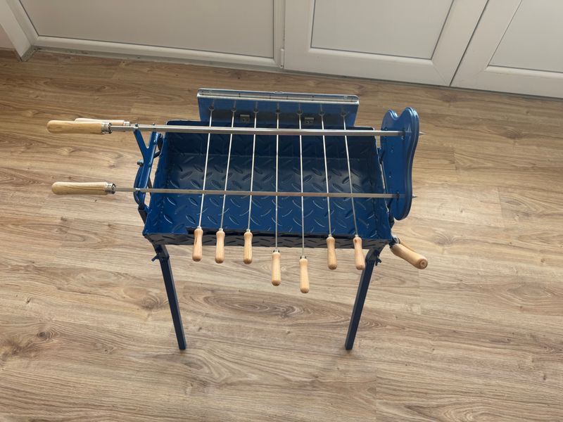 Classic Greek-Cypriot Charcoal BBQ with Rotisserie Motor 220V/12V &ndash; 3 Large & 7 Small Skewers